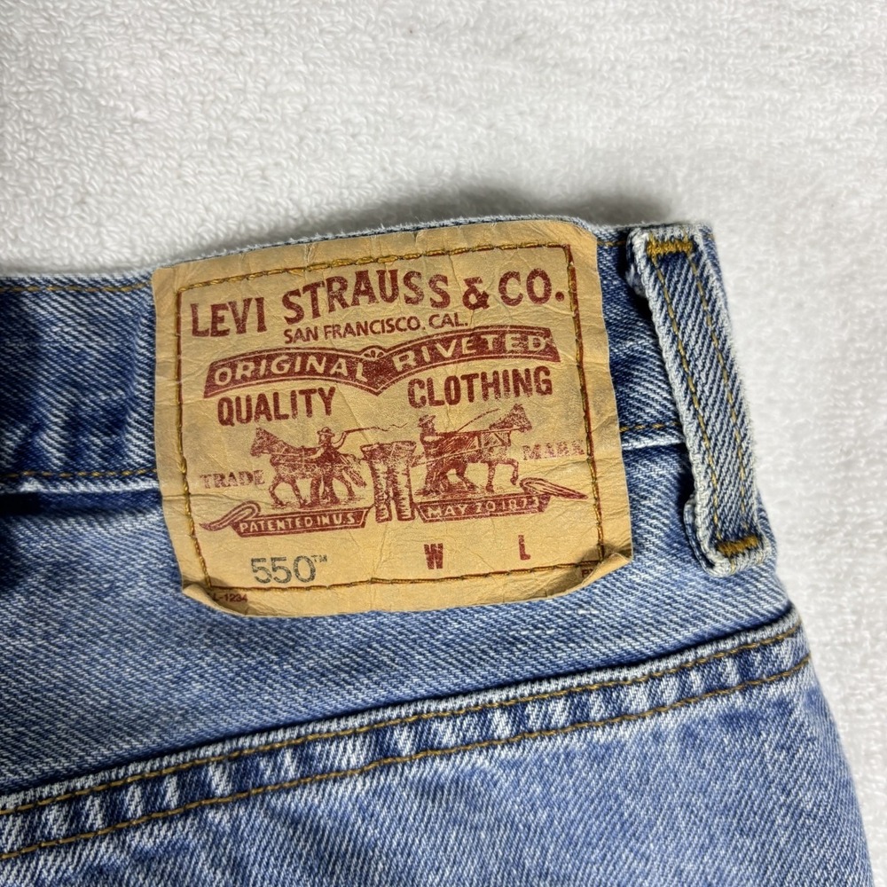 Levi's 550 Relaxed Fit Light Blue Jeans